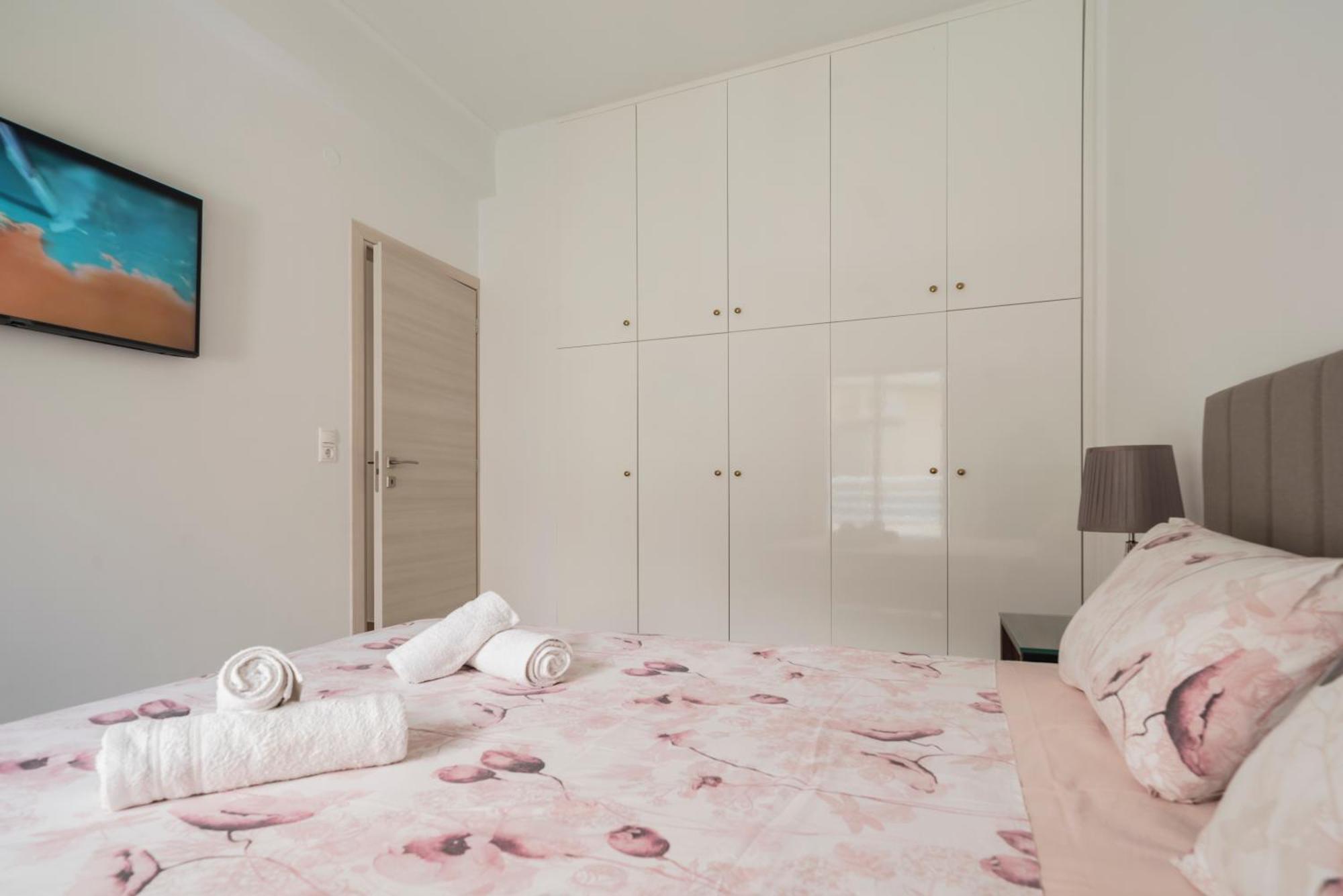Neon 2Br Luxurious Central Apt Heraklion Extérieur photo