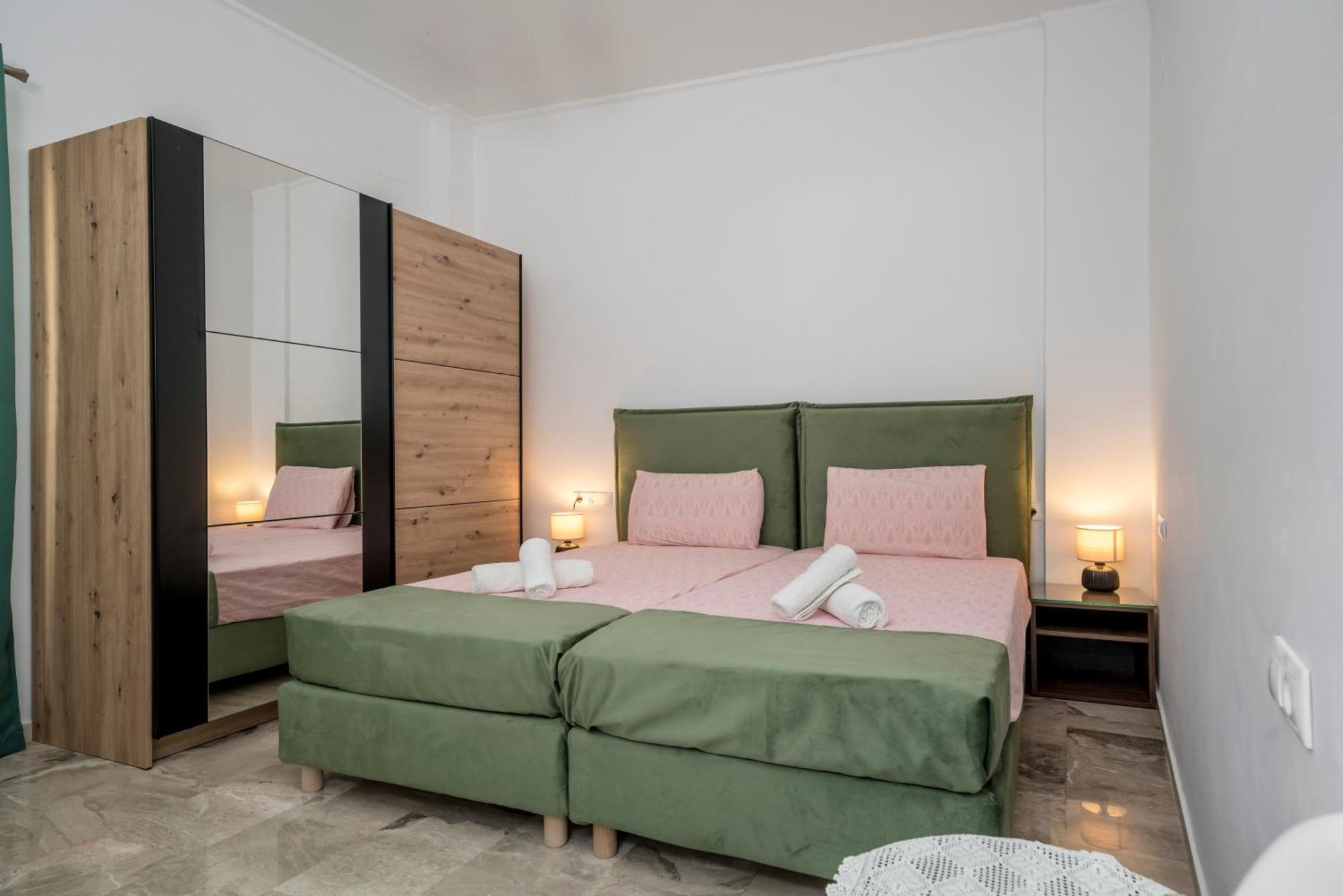 Neon 2Br Luxurious Central Apt Heraklion Extérieur photo